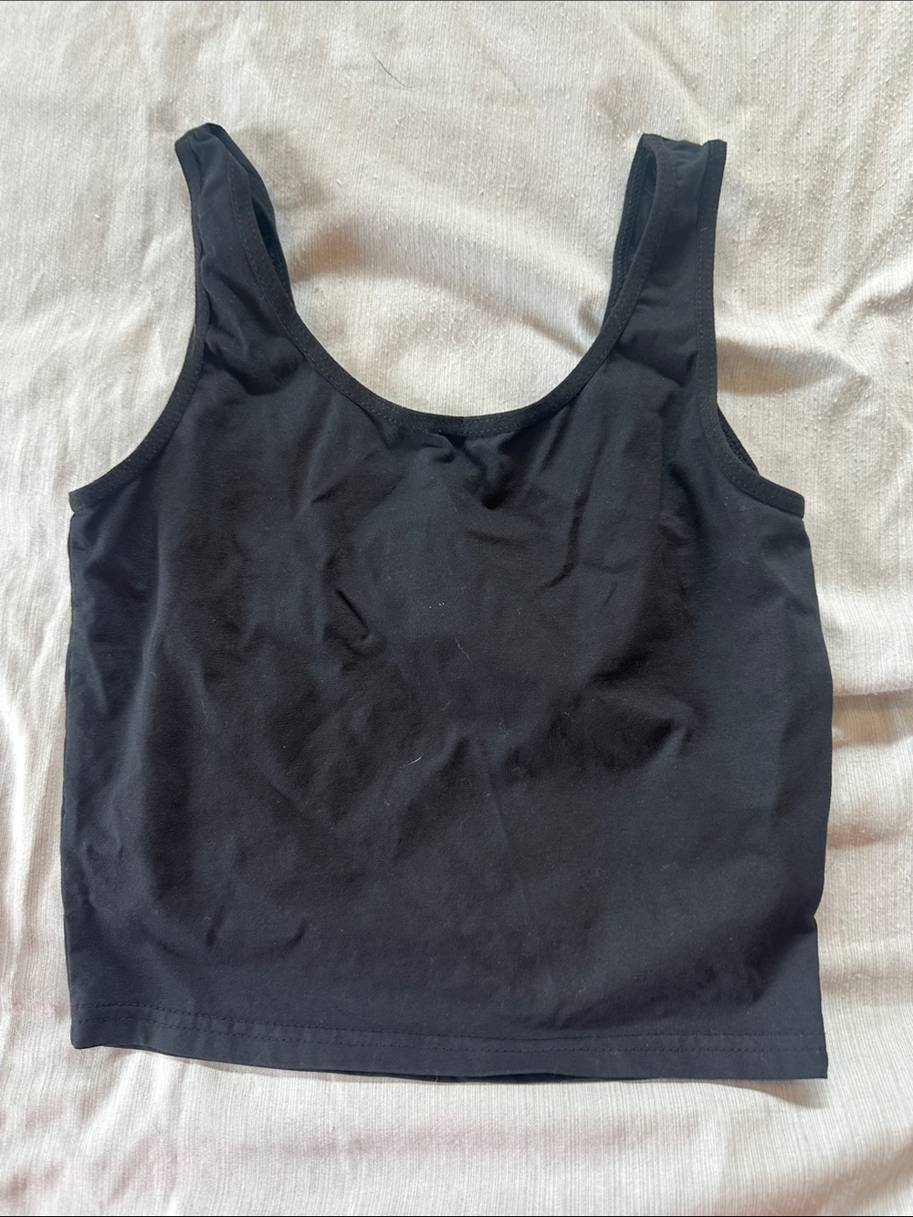 Black v/scoop Neck Crop Tank Top - Women's Basic